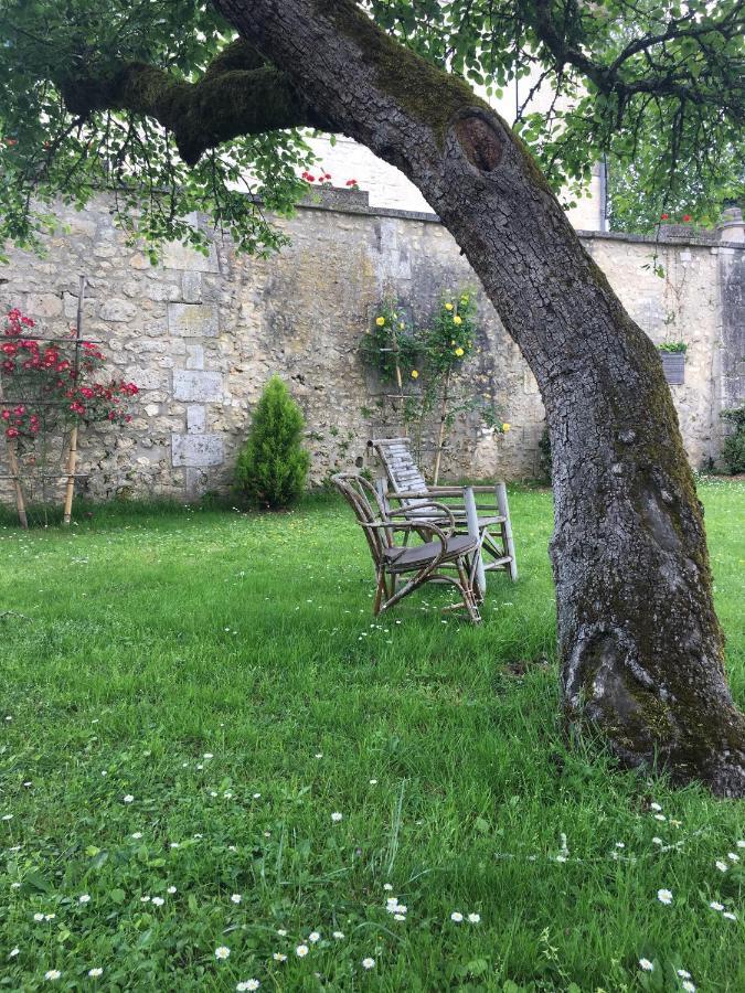 Grange Bleuet Bed & Breakfast Aubeterre-sur-Dronne Exterior photo